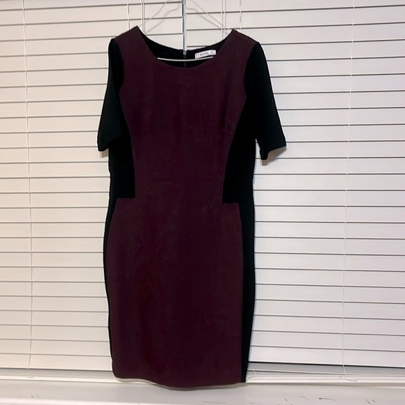 Colour block fitted dress. - Picture 2 of 5